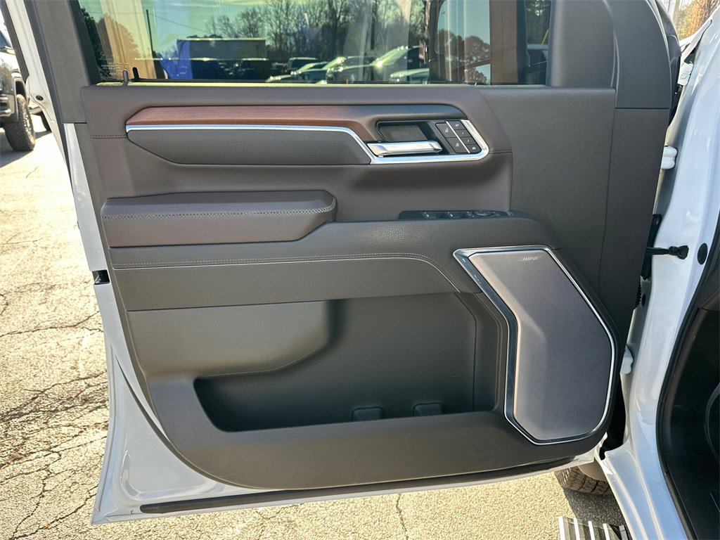 Used 2024 GMC Sierra 3500 Denali w/ Denali Reserve Package image 11