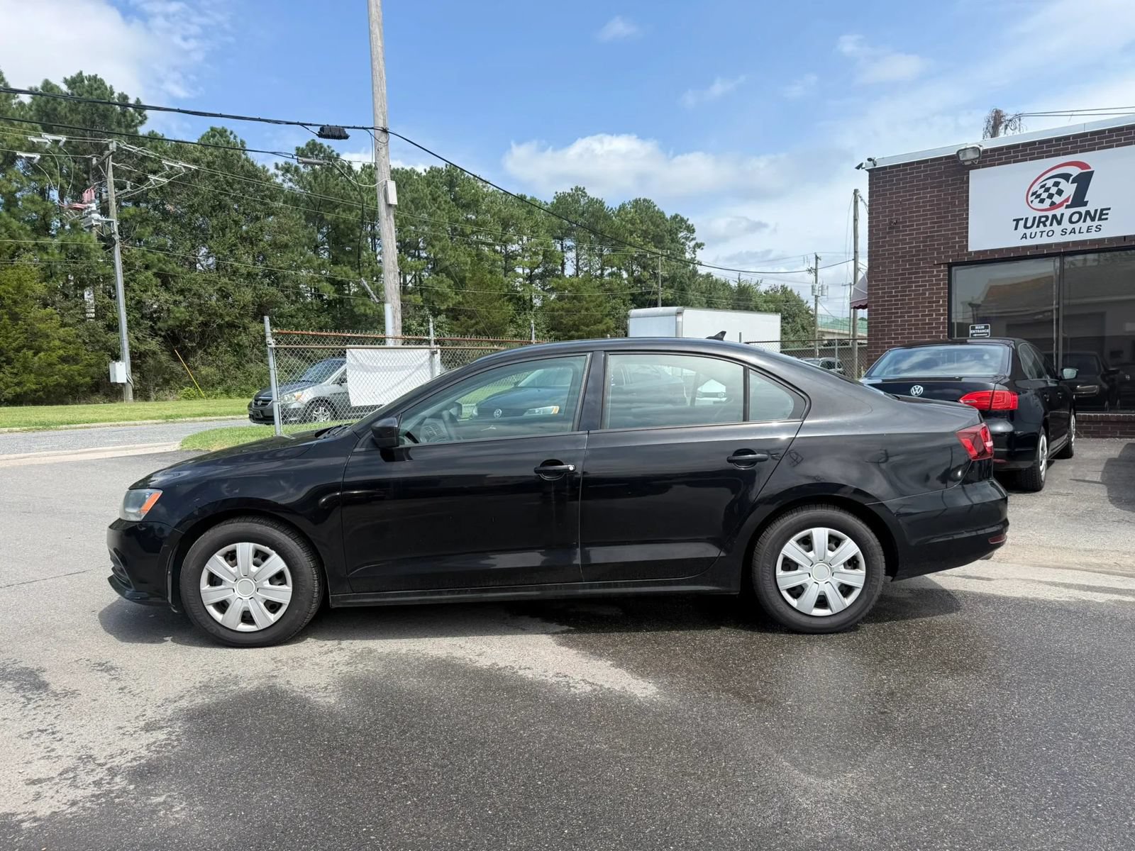 Used 2016 Volkswagen Jetta S FWD image 2