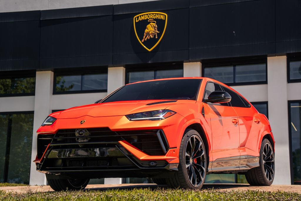 Used 2024 Lamborghini Urus S AWD/4WD image 2