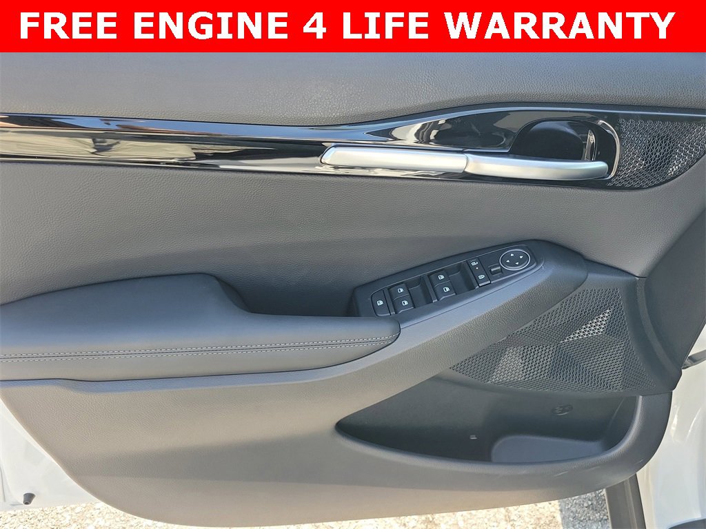 New 2025 Kia Seltos S image 18