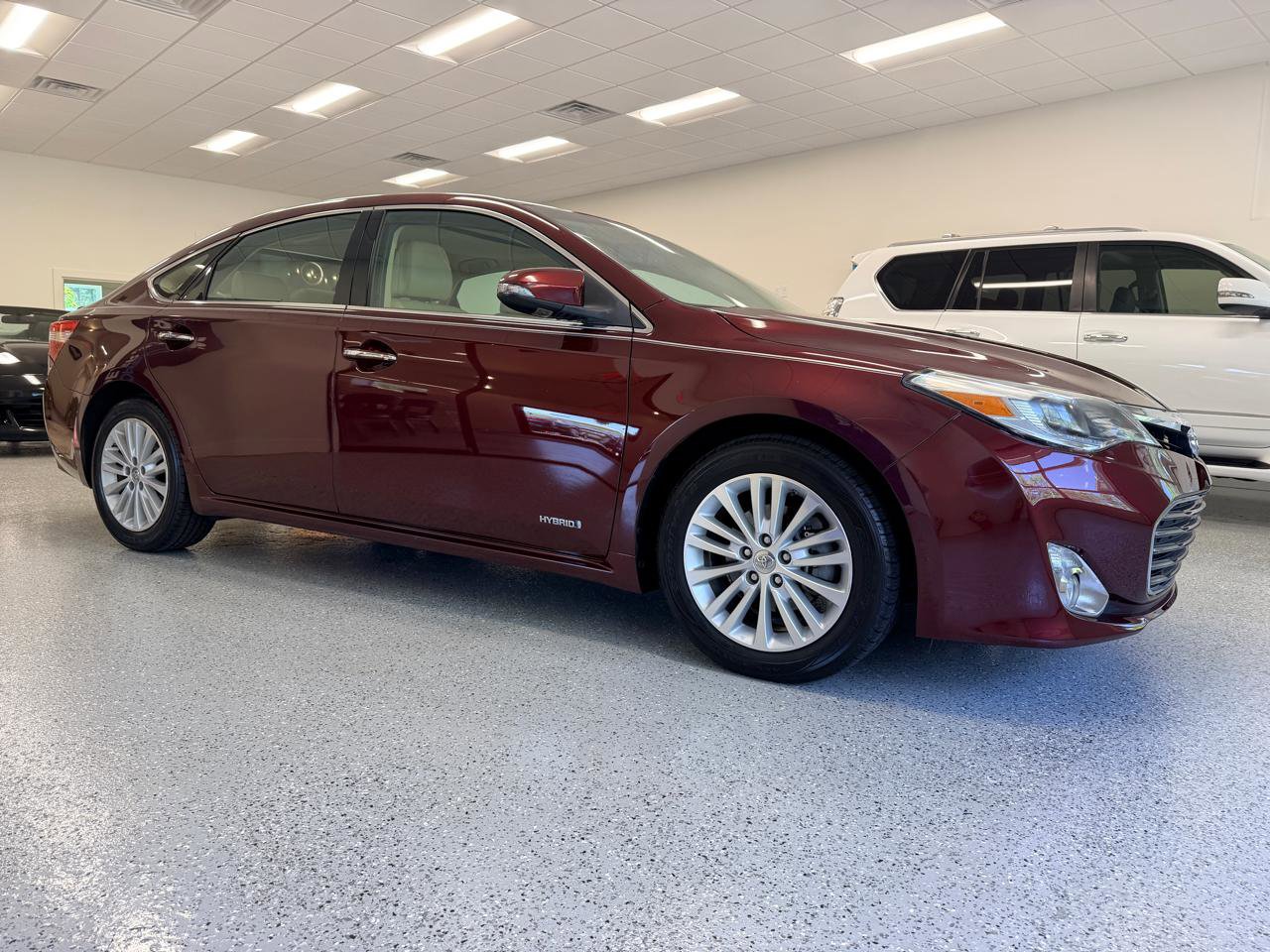 Used 2015 Toyota Avalon Limited FWD image 10