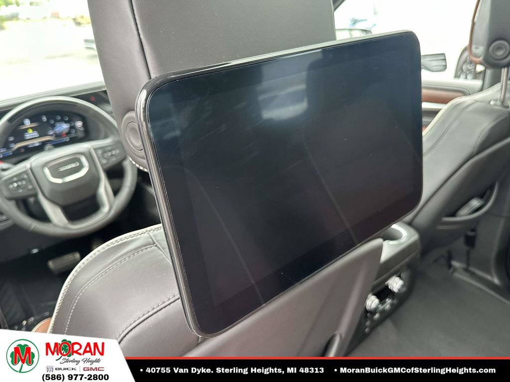 Certified 2023 GMC Yukon Denali Ultimate AWD/4WD image 13