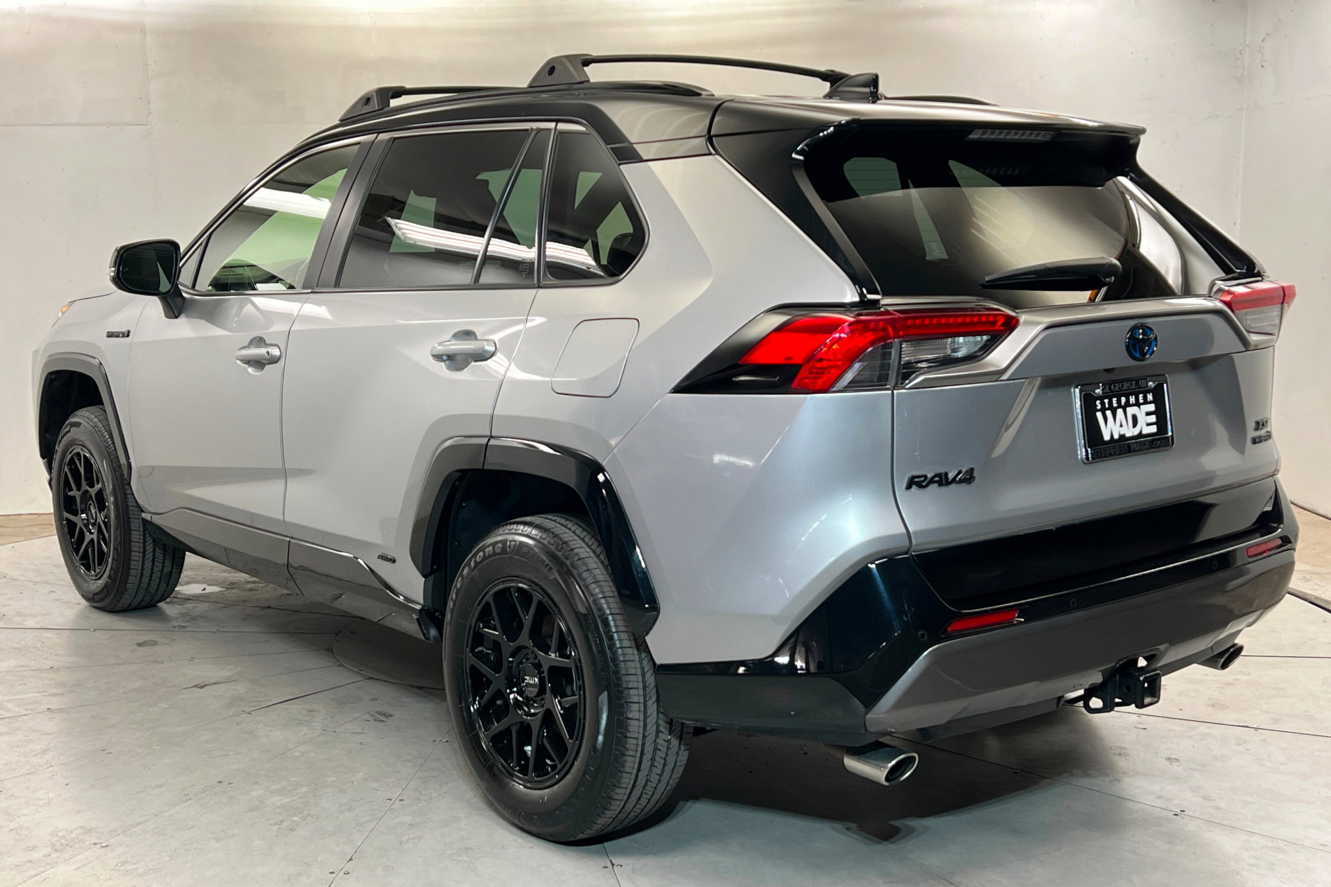 Used 2021 Toyota RAV4 XSE AWD/4WD image 3