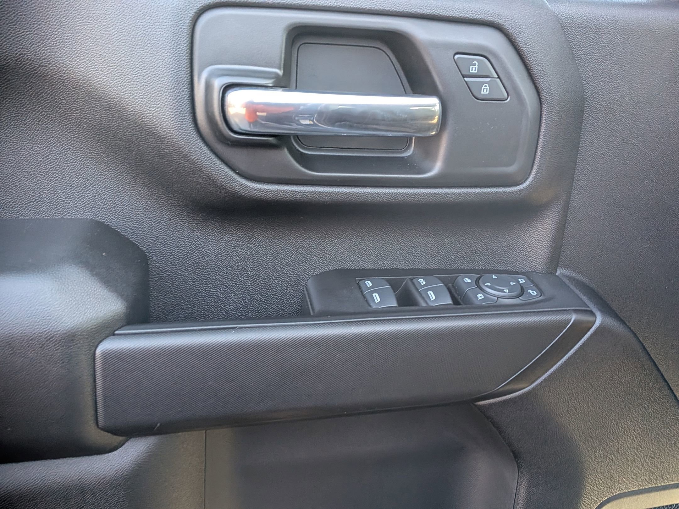 Certified 2025 Chevrolet Silverado 2500 Custom w/ Custom Value Package image 15