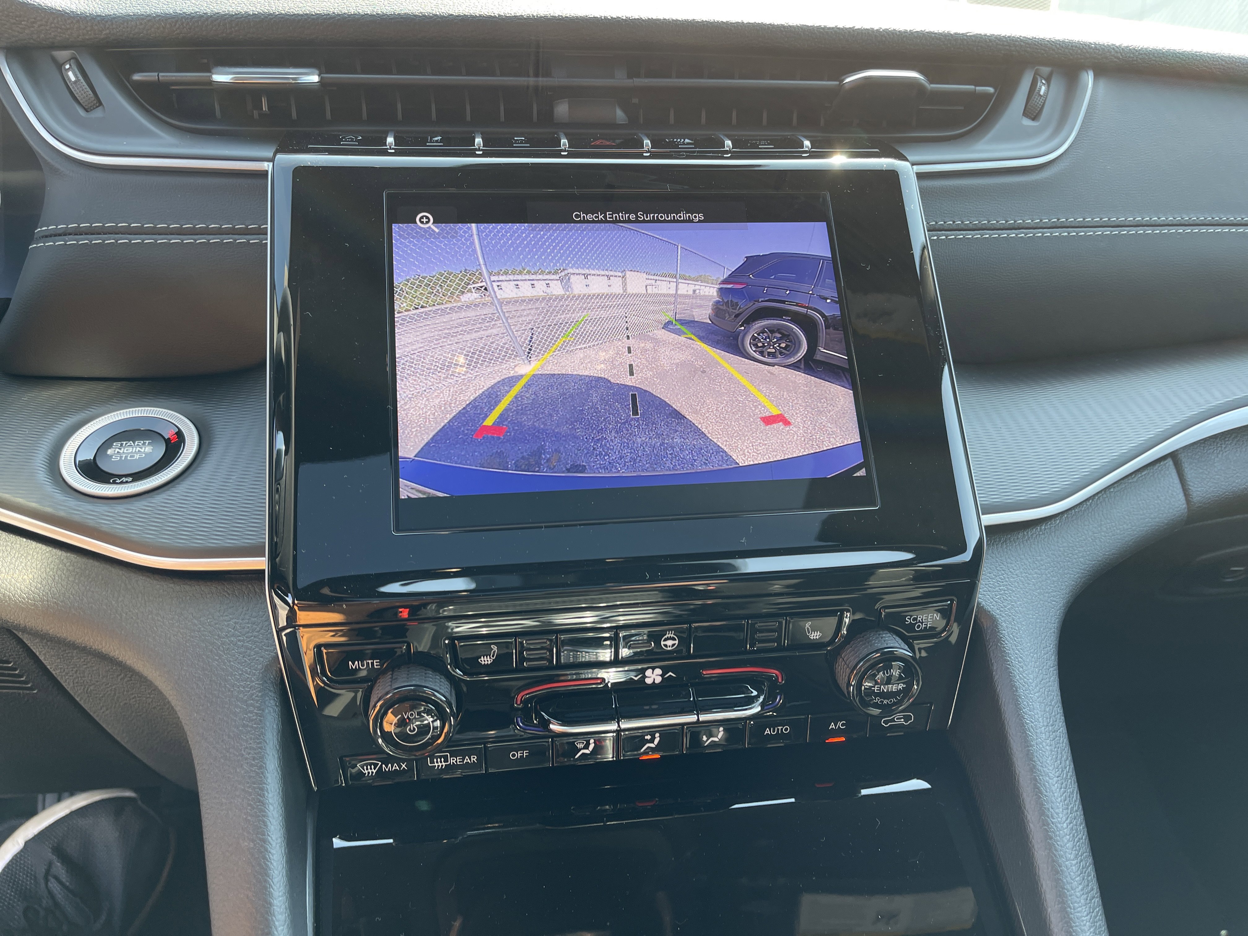 New 2025 Jeep Grand Cherokee L Altitude image 25