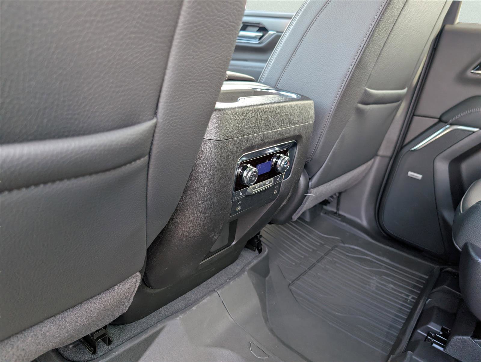 New 2026 GMC Yukon XL Denali w/ Sun & Power Step Package image 15