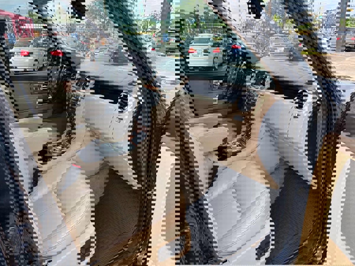 Used 2016 Land Rover LR4 HSE LUX image 25