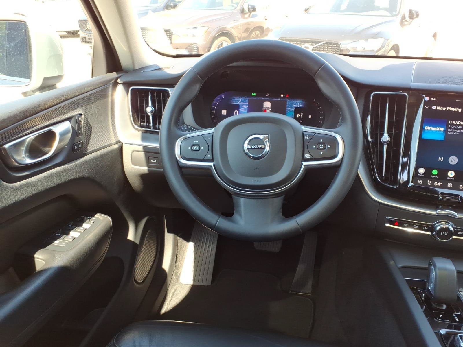 Certified 2023 Volvo XC60 B5 Core w/ Climate Package AWD/4WD image 14