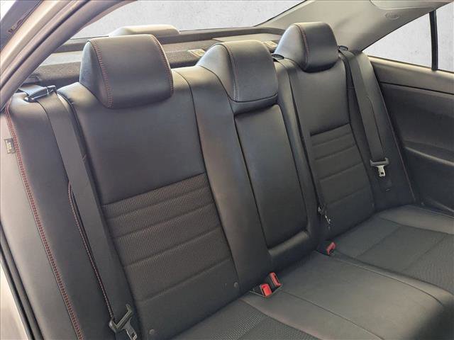 Used 2016 Toyota Camry SE image 17