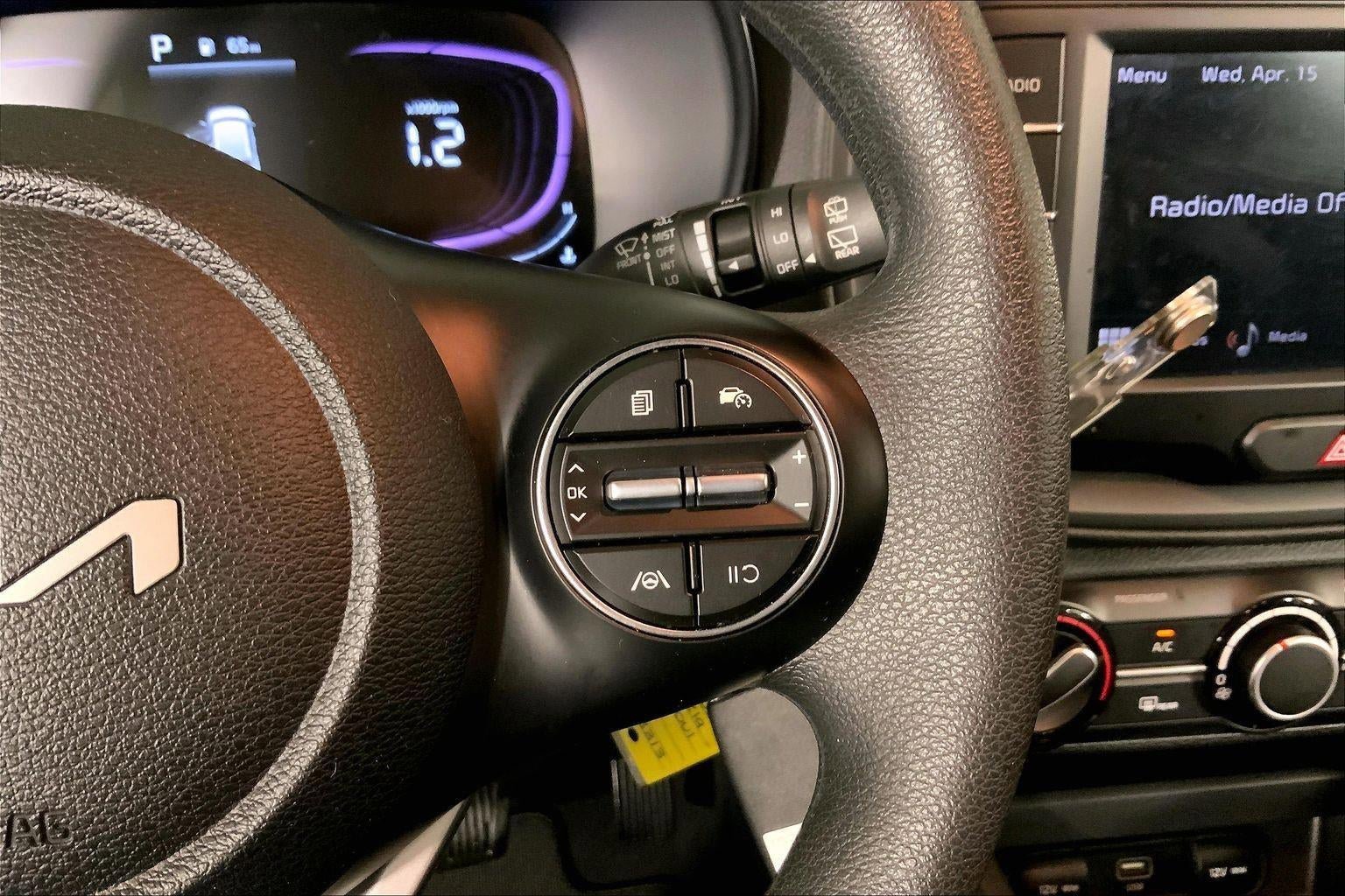 Used 2025 Kia Soul LX FWD image 19