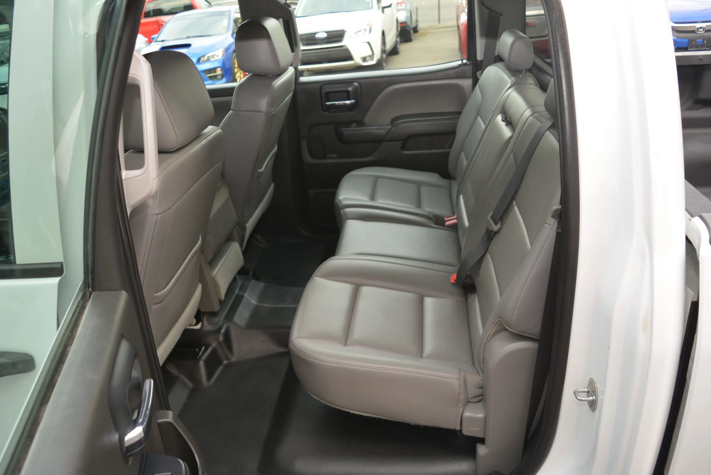 Used 2018 Chevrolet Silverado 1500 W/T w/ Trailering Package AWD/4WD image 12