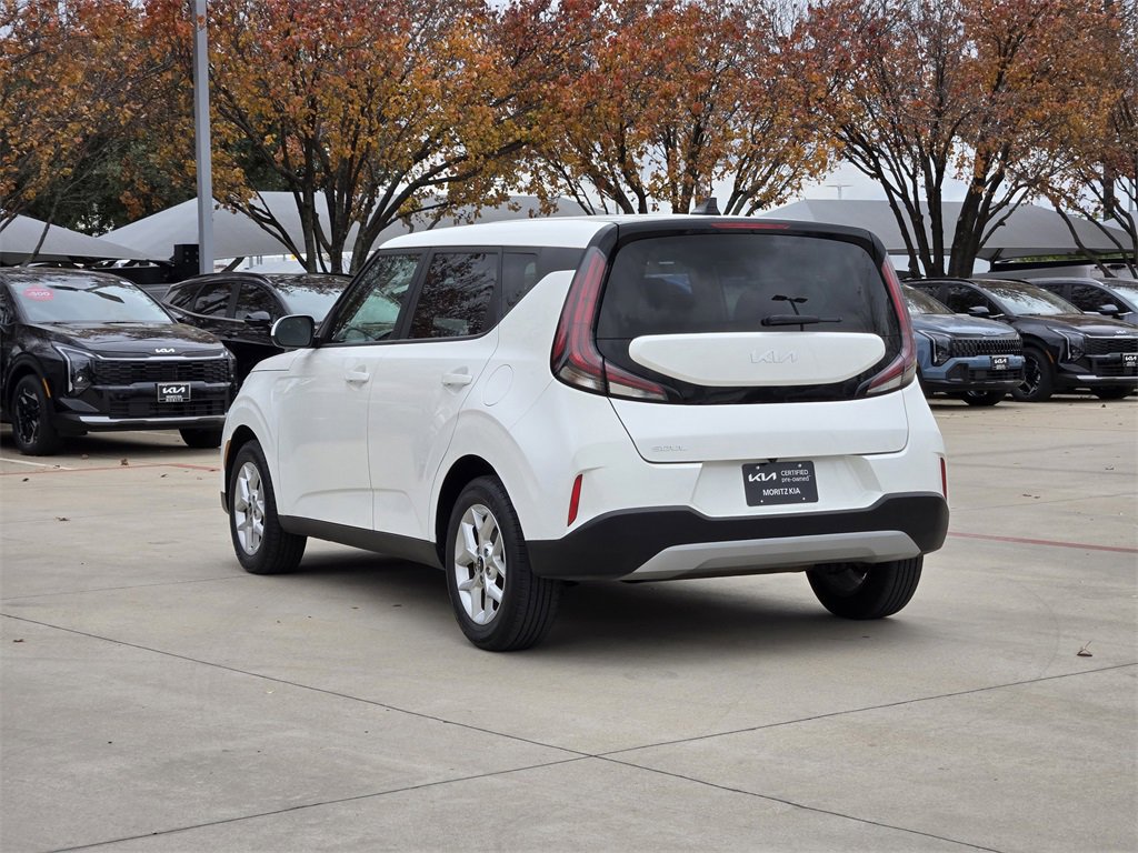 Certified 2023 Kia Soul LX w/ LX Technology Package image 3