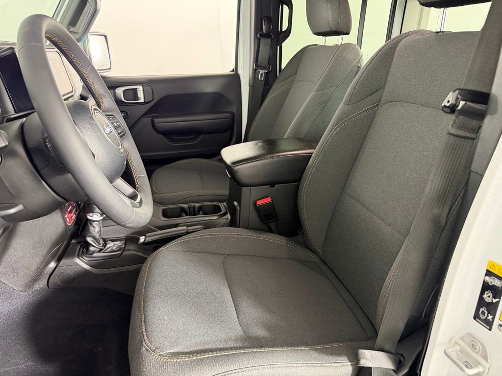 Certified 2024 Jeep Wrangler Unlimited AWD/4WD image 21