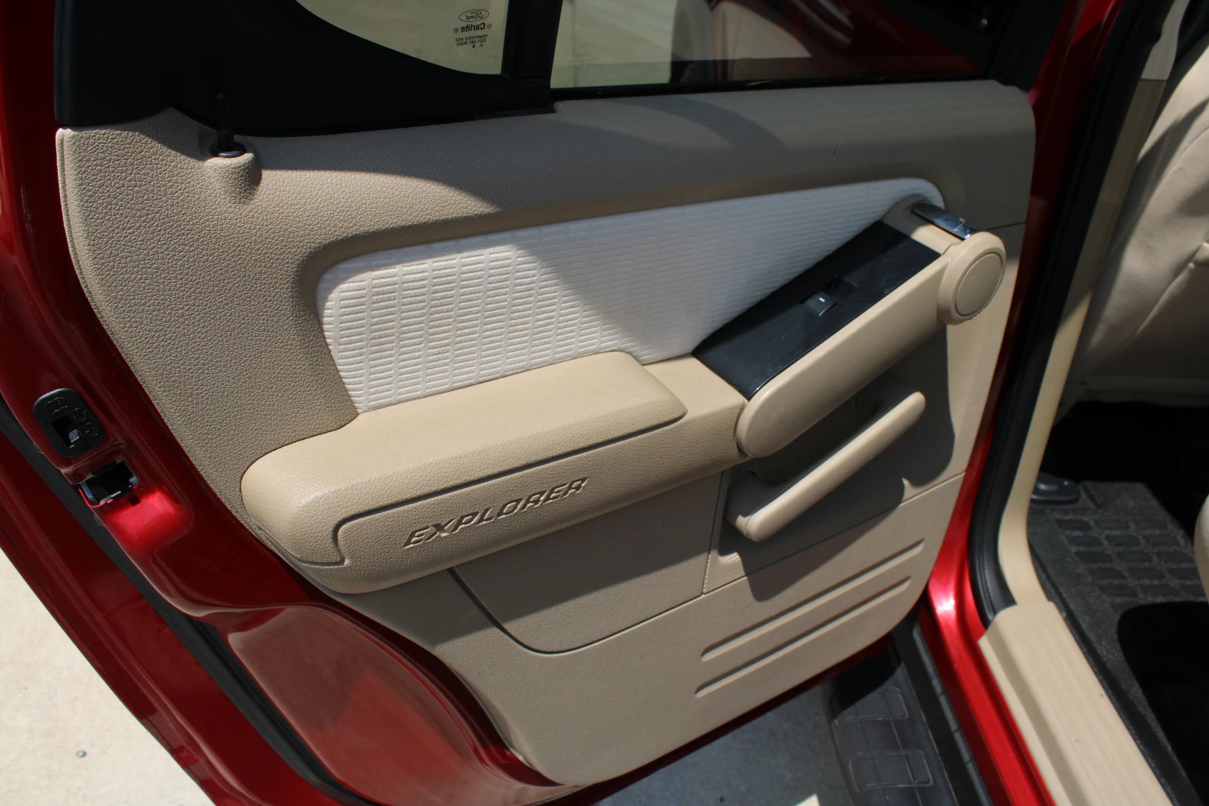 Used 2010 Ford Explorer Sport Trac XLT RWD image 18