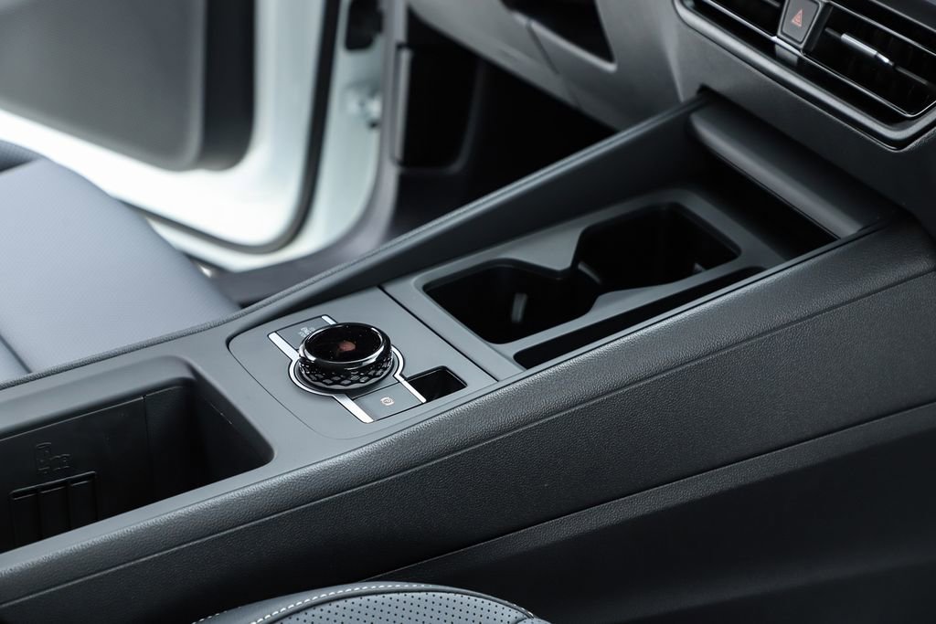 New 2026 Volkswagen Tiguan SE image 34