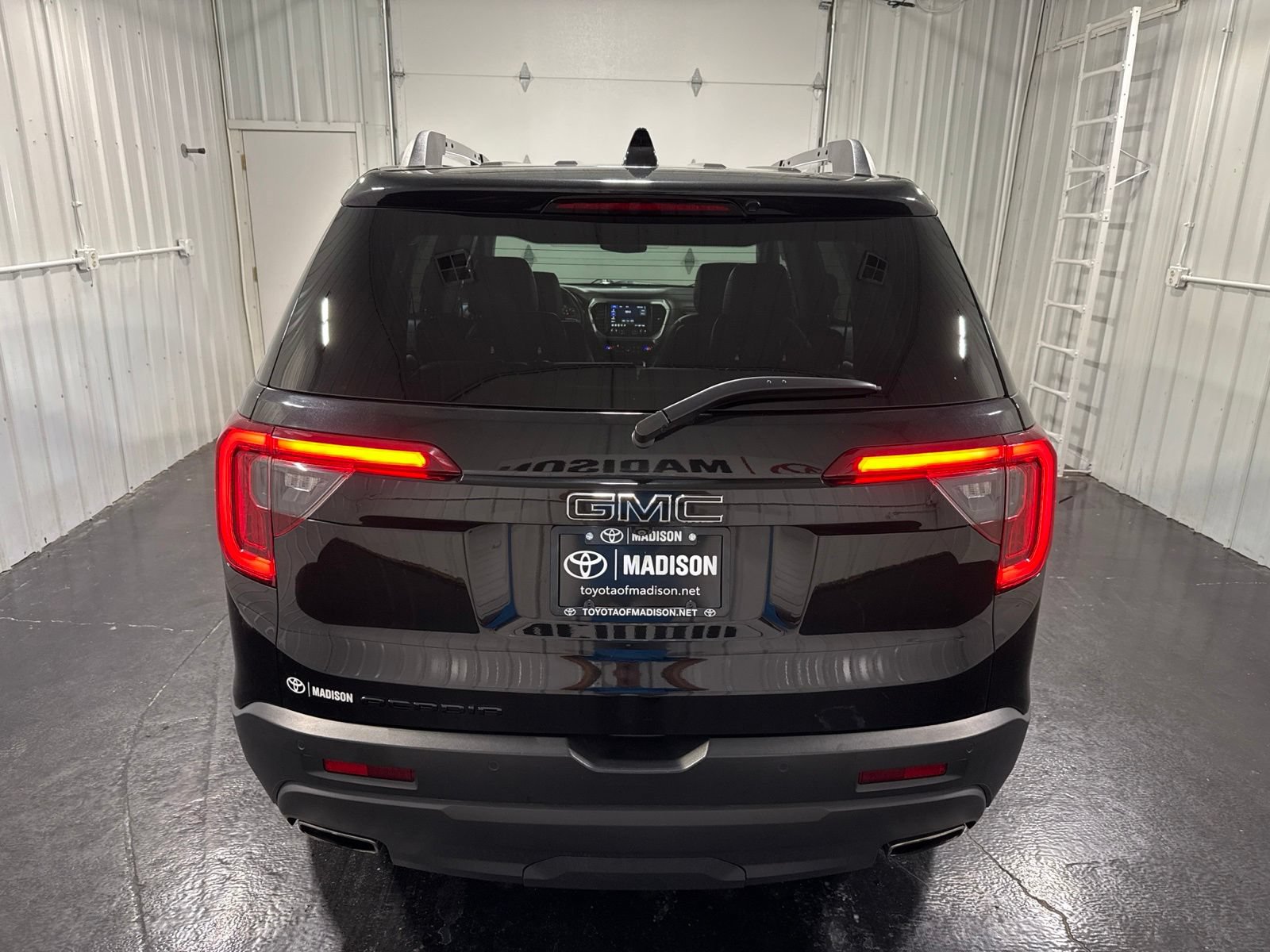 Used 2023 GMC Acadia SLT w/ Elevation Edition FWD image 40