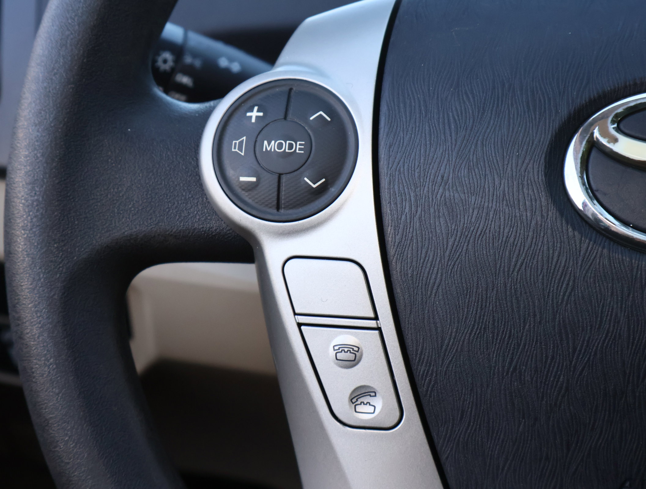 Used 2012 Toyota Prius Two FWD image 9