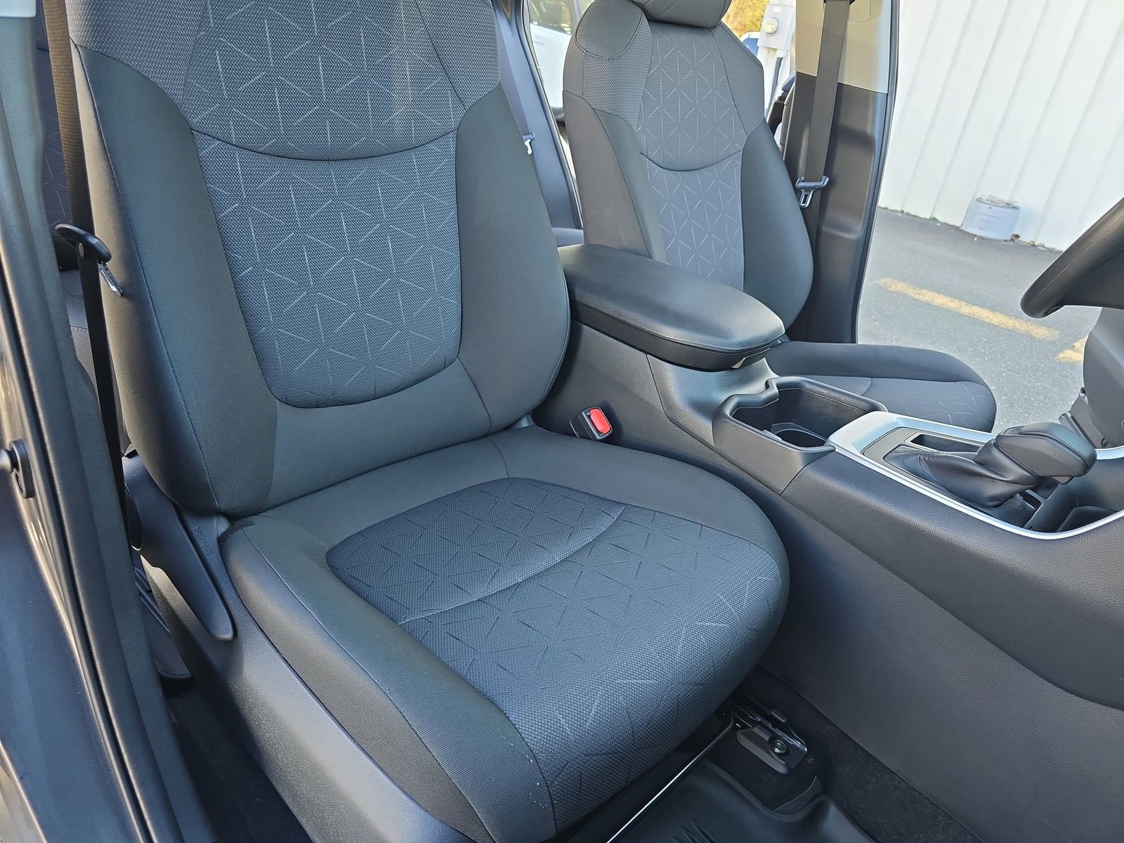 Used 2024 Toyota RAV4 XLE image 16