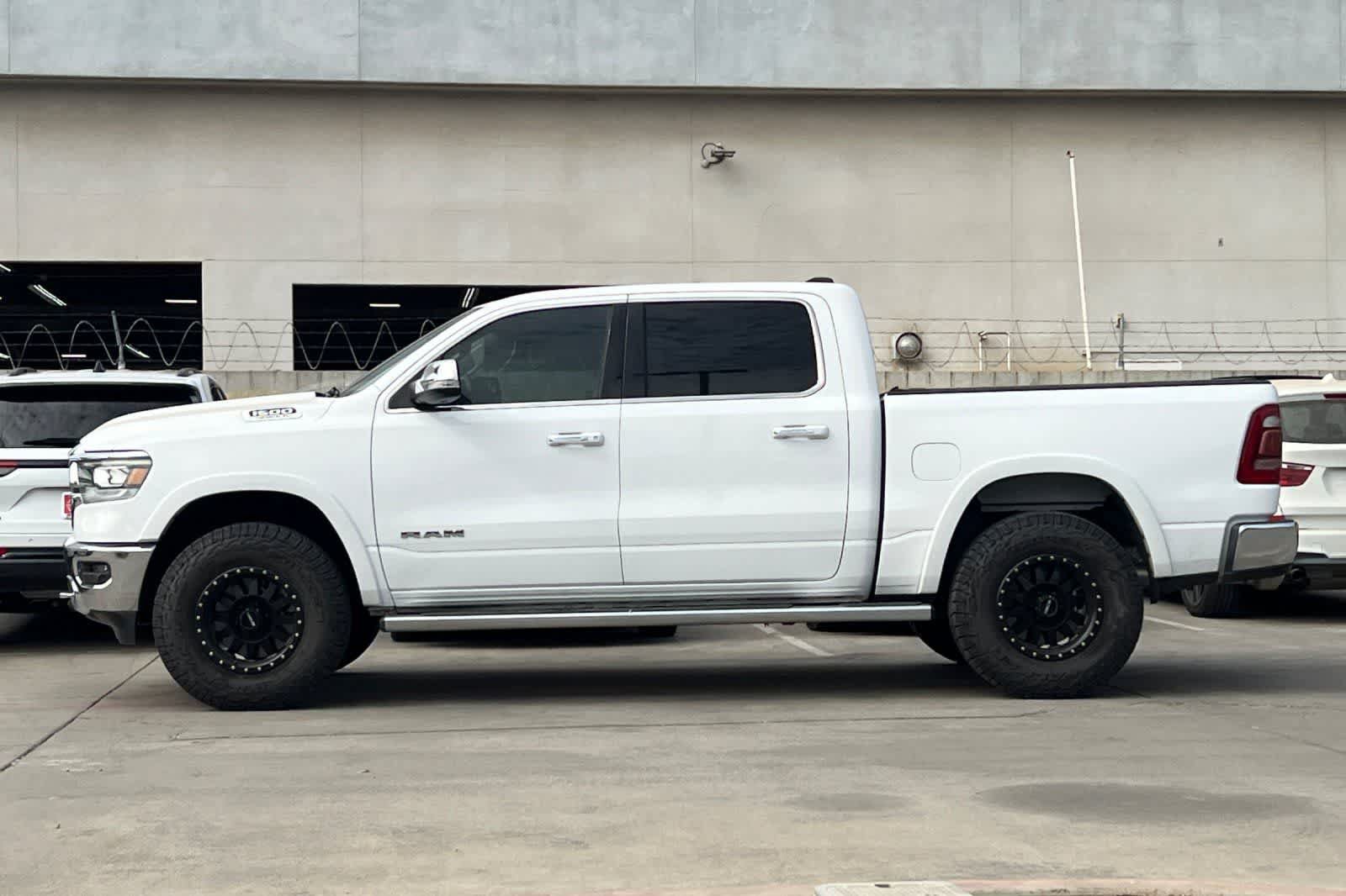 Used 2020 RAM 1500 Laramie AWD/4WD image 6