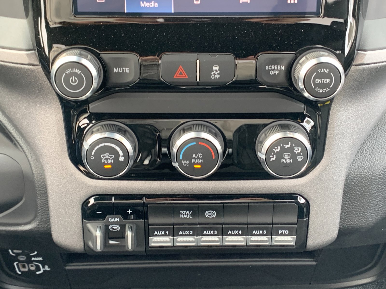 New 2026 RAM 4500 Tradesman AWD/4WD image 18