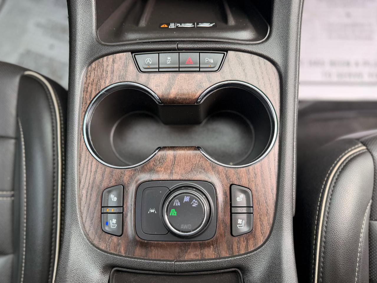 Used 2021 GMC Acadia Denali w/ GMC Pro Grade Package image 34