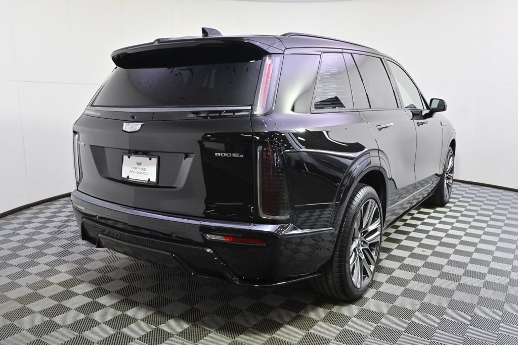 Certified 2026 Cadillac Vistiq Platinum w/ LPO, Floor Liner Package AWD/4WD image 6