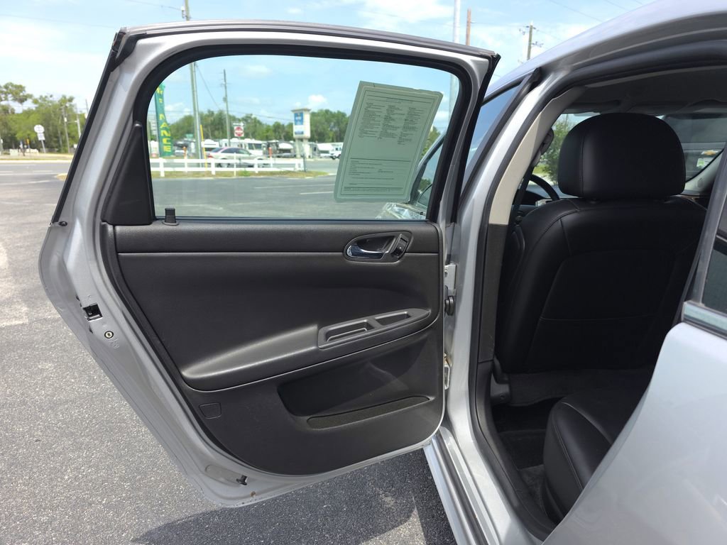 Used 2013 Chevrolet Impala LTZ FWD image 10