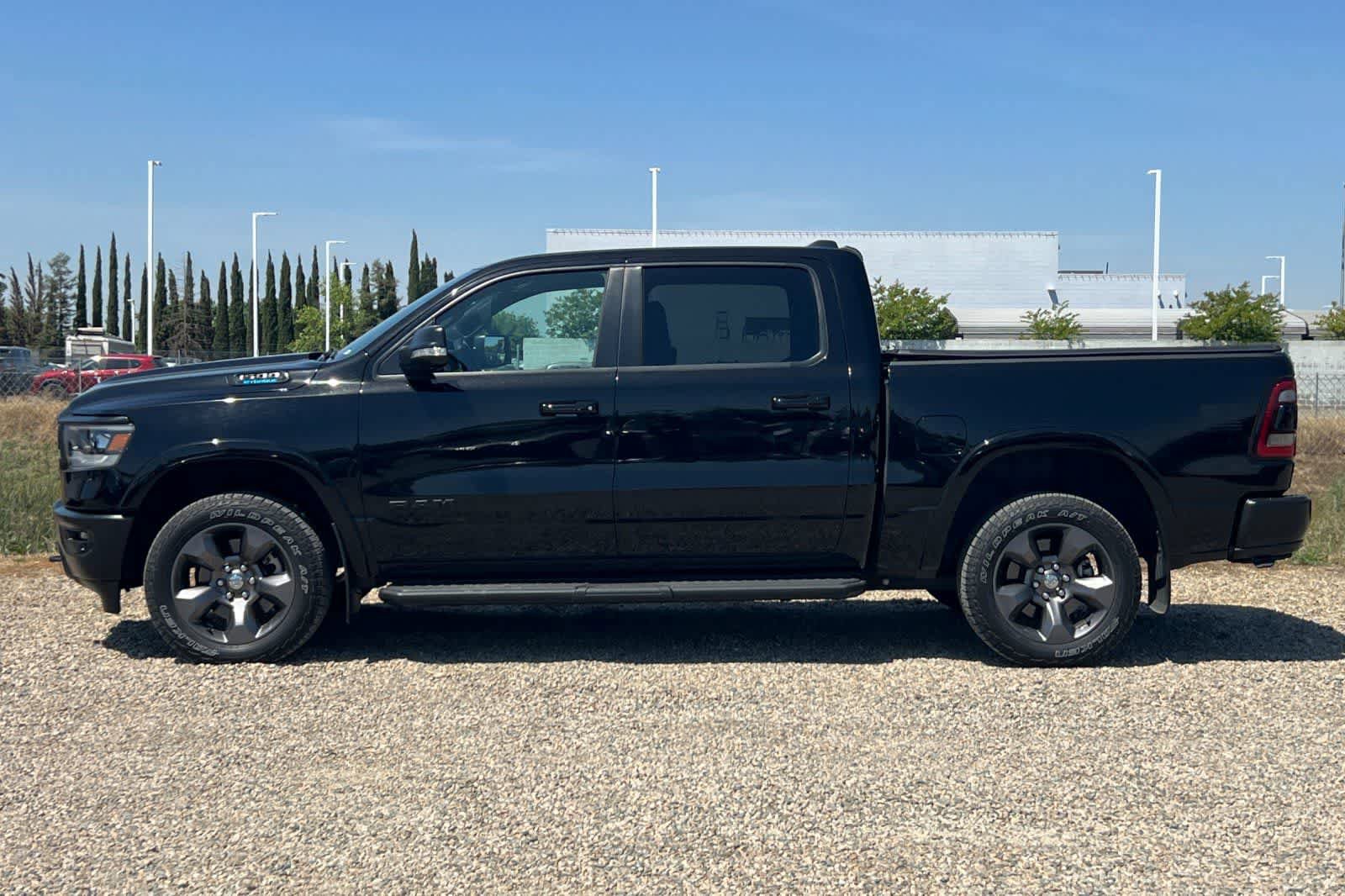 Used 2022 RAM 1500 Big Horn AWD/4WD image 6