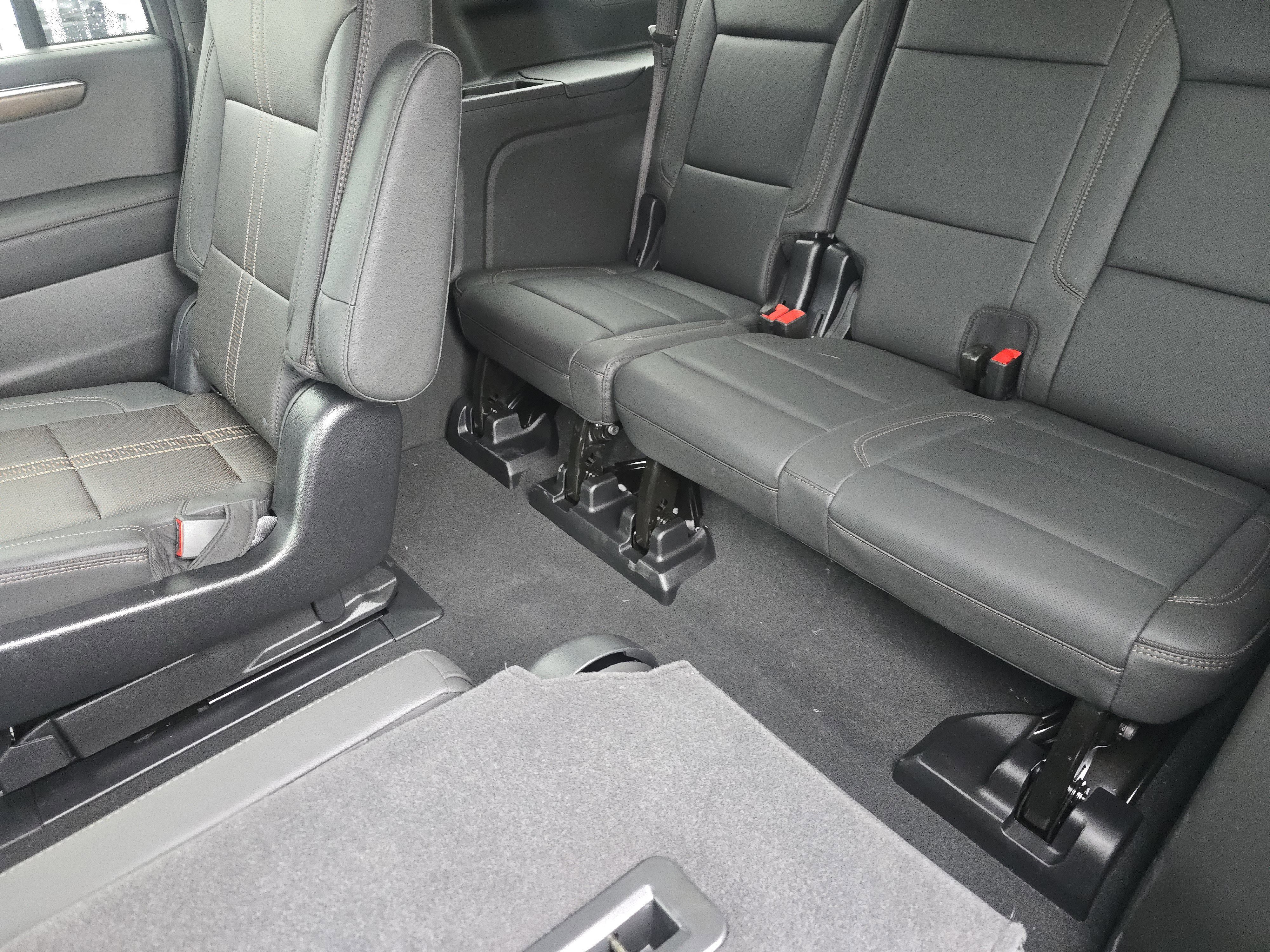 New 2026 Chevrolet Suburban High Country image 22