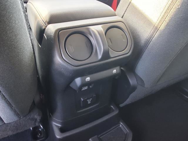 Used 2024 Jeep Wrangler Sahara image 23