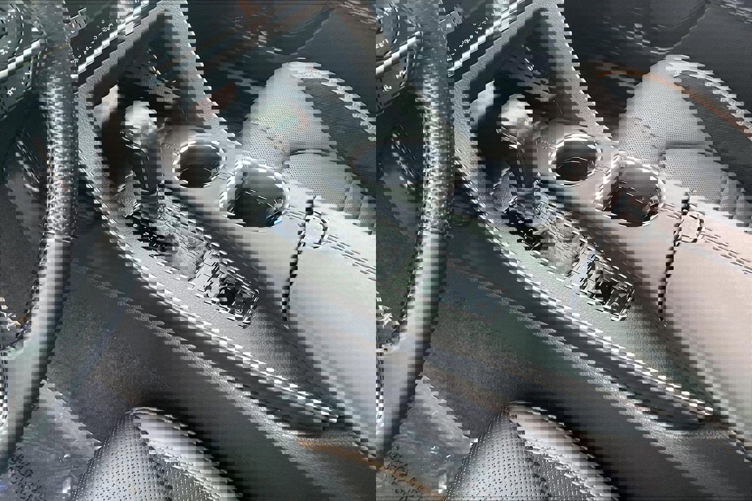 Used 2022 Toyota Avalon XSE image 22