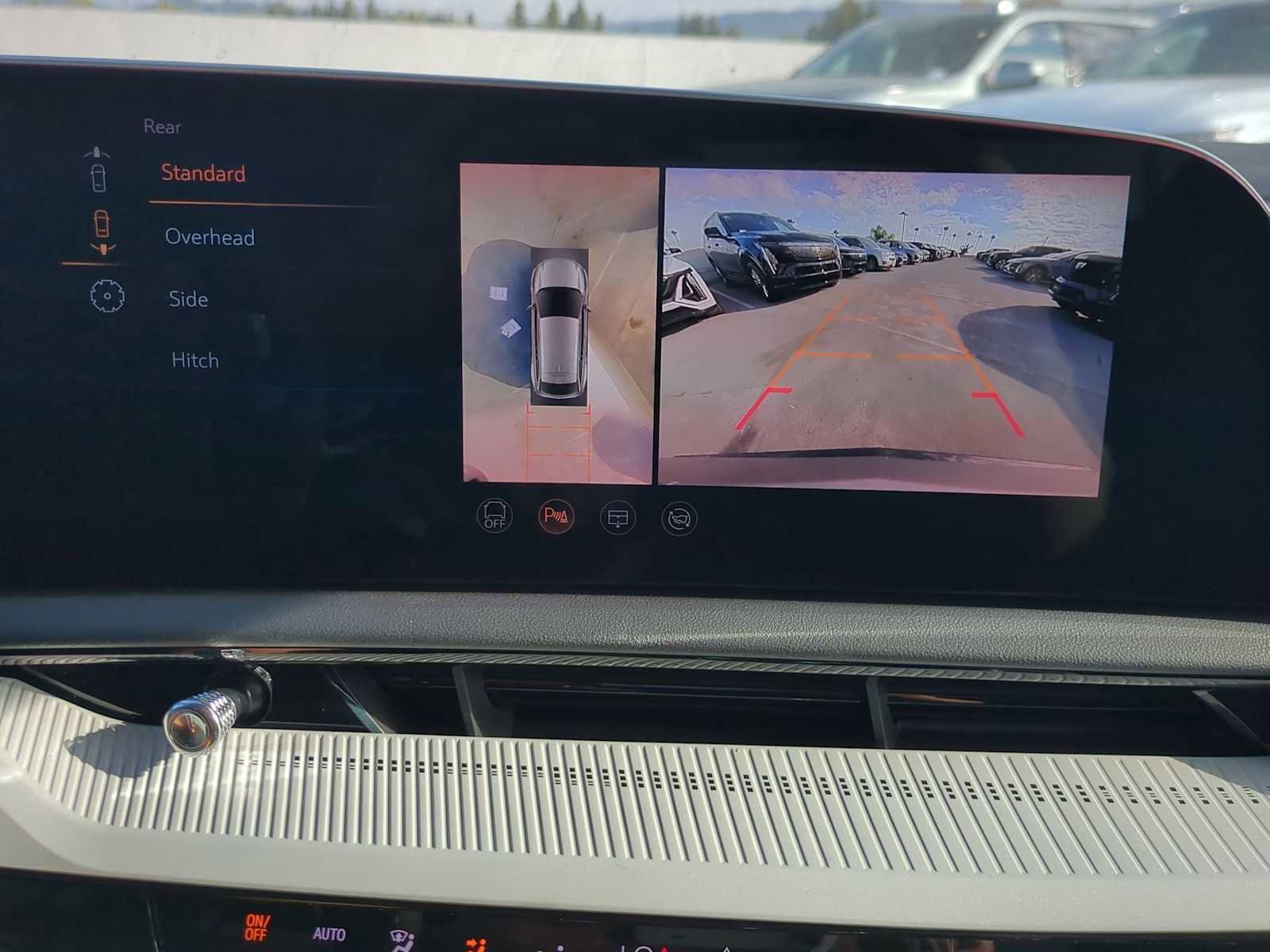 New 2025 Cadillac Optiq Luxury 1 image 20