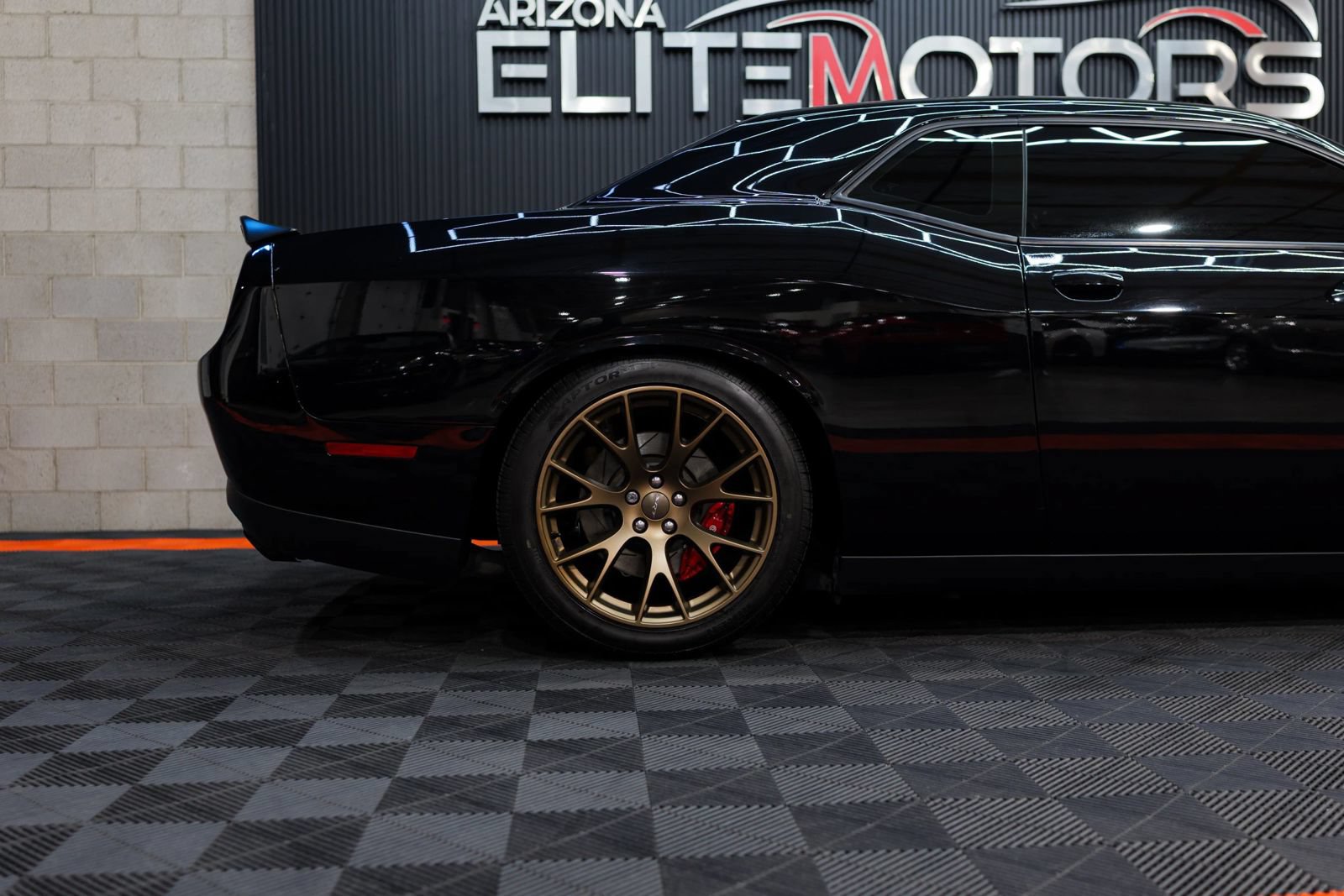 Used 2016 Dodge Challenger SRT Hellcat RWD image 14