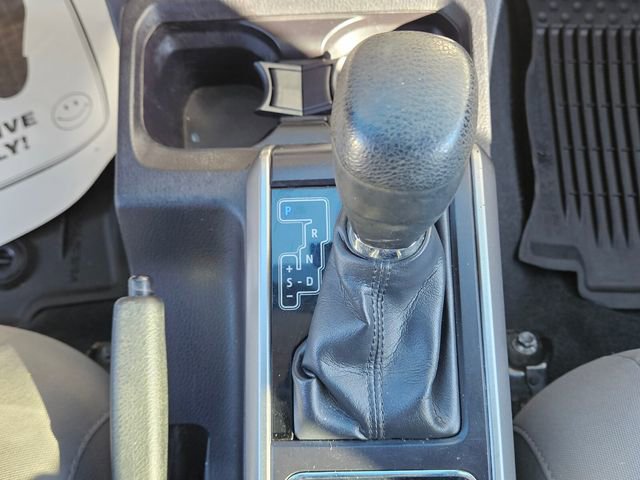 Used 2017 Toyota Tacoma SR5 w/ SR5 Appearance Package (SM) image 18