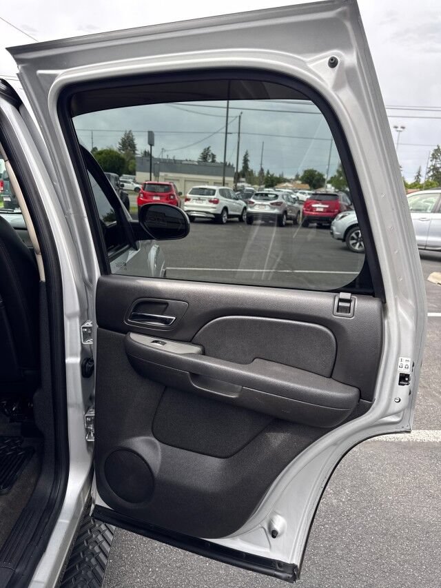 Used 2010 Chevrolet Tahoe LT AWD/4WD image 14