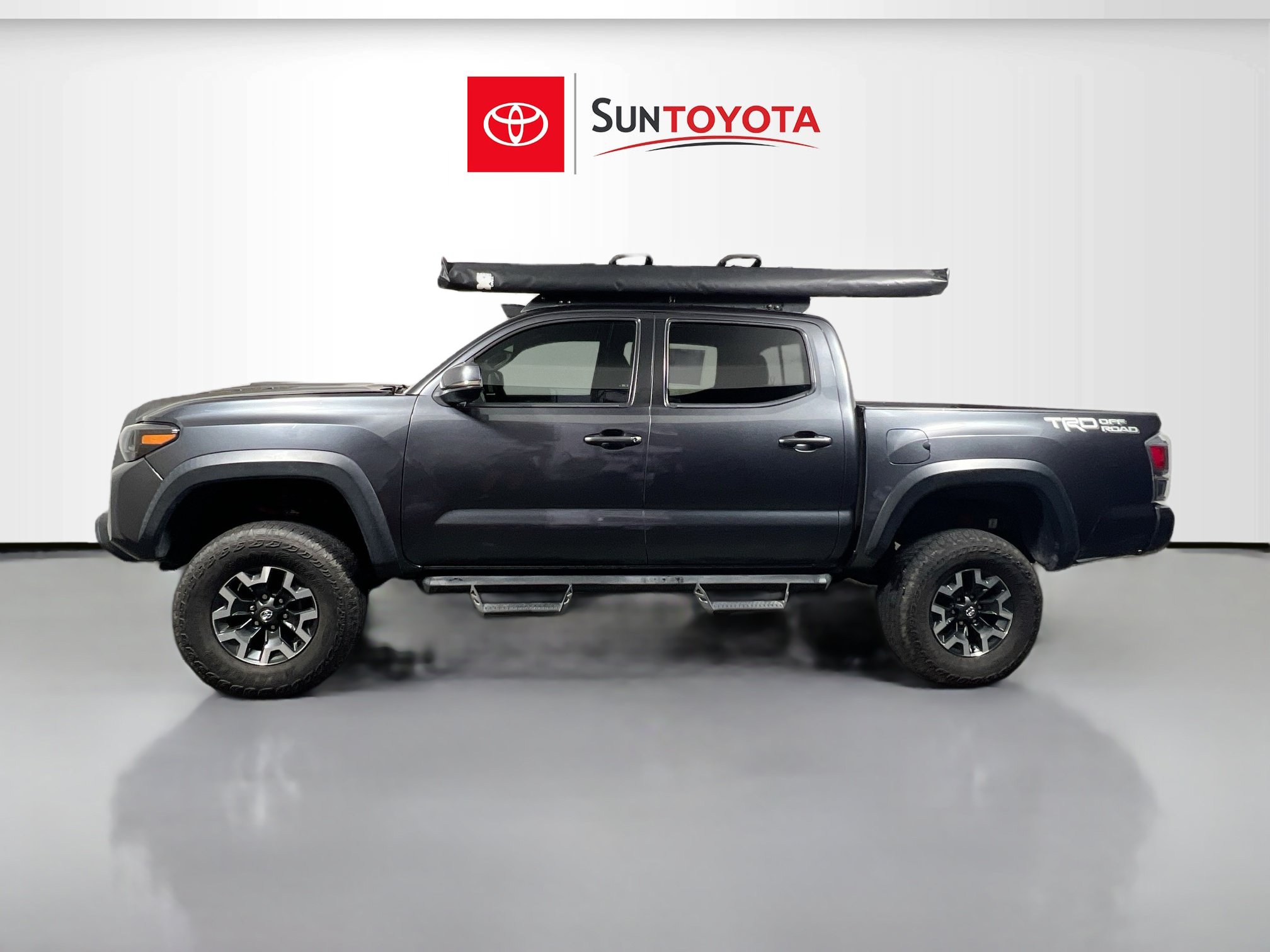 Used 2022 Toyota Tacoma TRD Off-Road RWD image 7