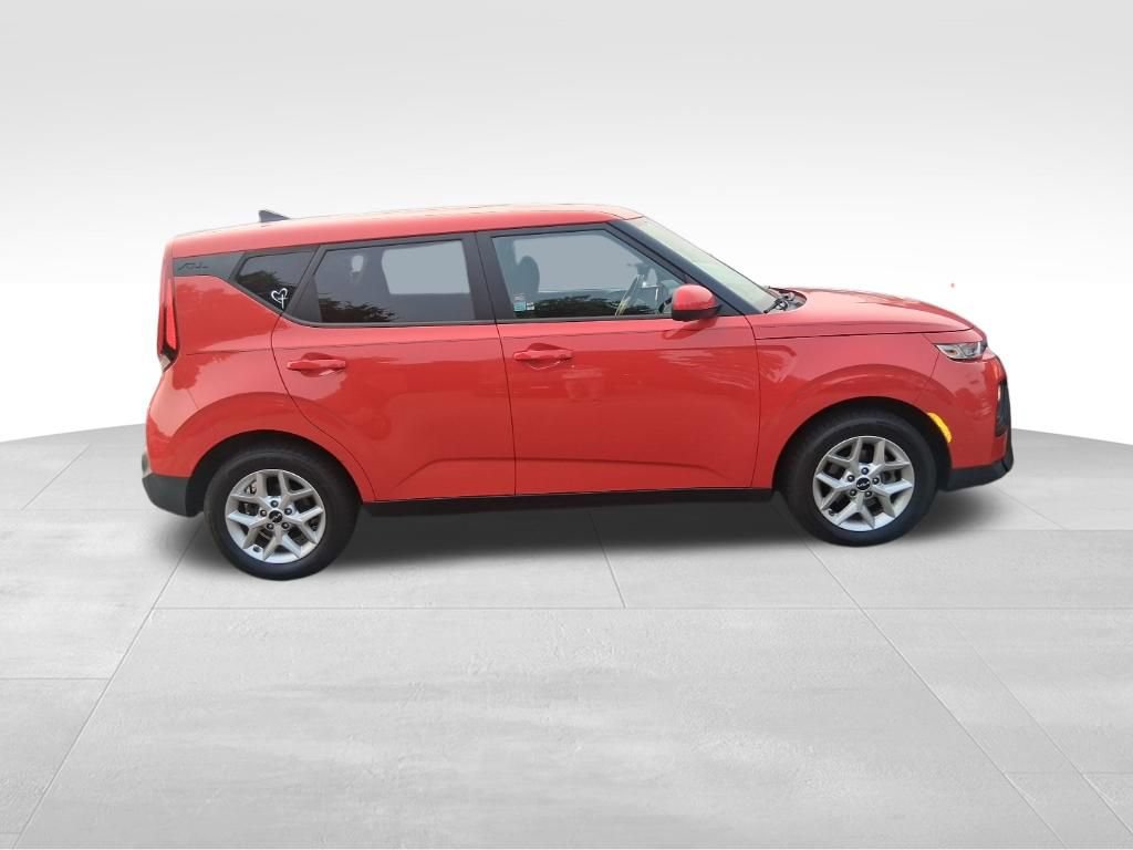 Used 2022 Kia Soul LX w/ Technology Package FWD image 14