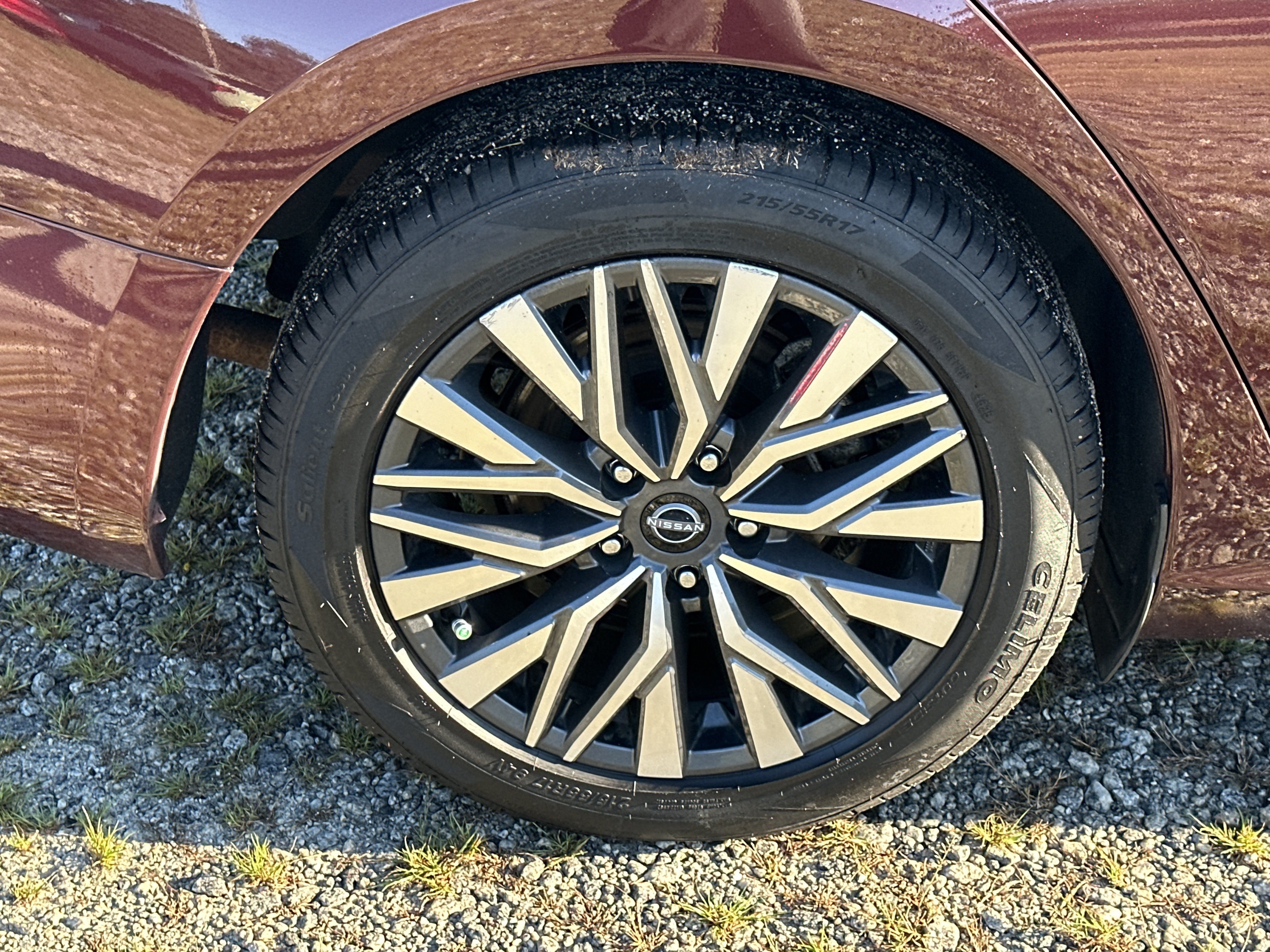 Used 2024 Nissan Altima 2.5 SV FWD image 17