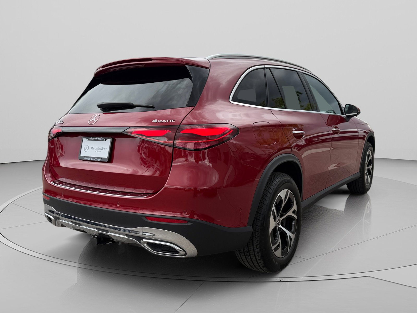 Certified 2026 Mercedes-Benz GLC 350e 4MATIC image 5