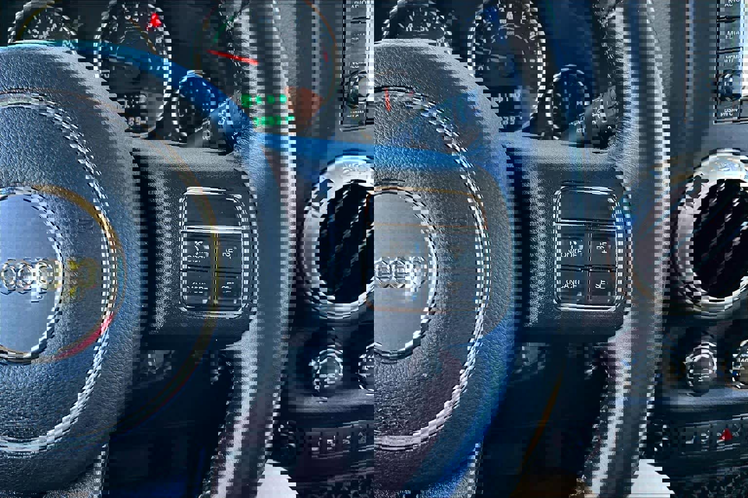 Used 2016 Jeep Wrangler Unlimited Rubicon w/ Connectivity Group image 21