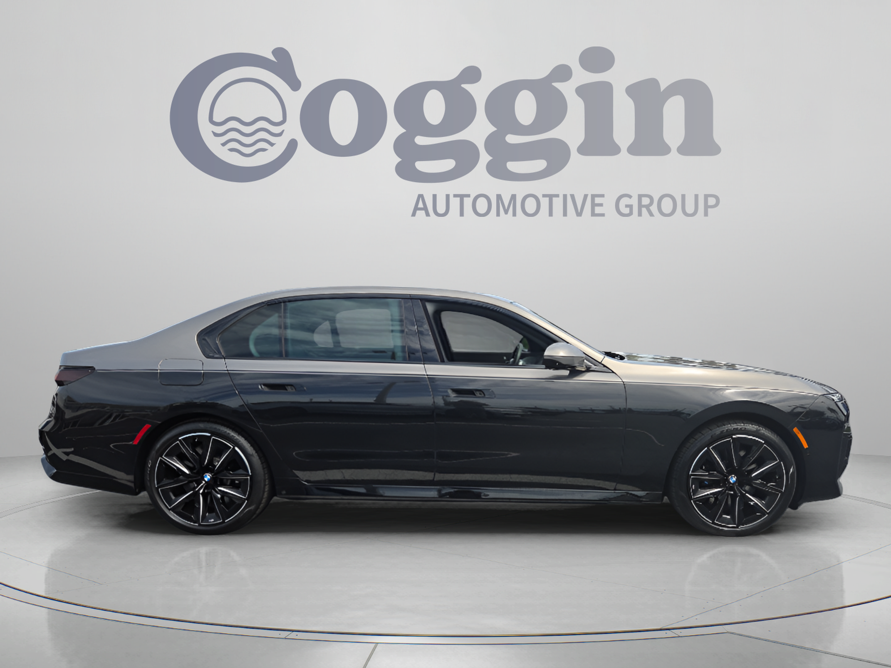 Certified 2024 BMW 760i xDrive w/ Executive Package AWD/4WD image 6