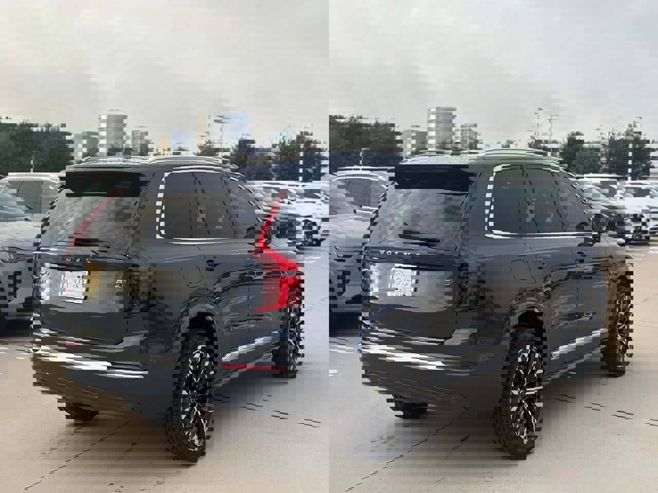 New 2026 Volvo XC90 B6 Plus w/ Protection Package Premier image 4