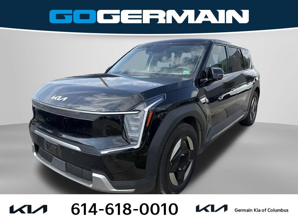 Certified 2024 Kia EV9 Light