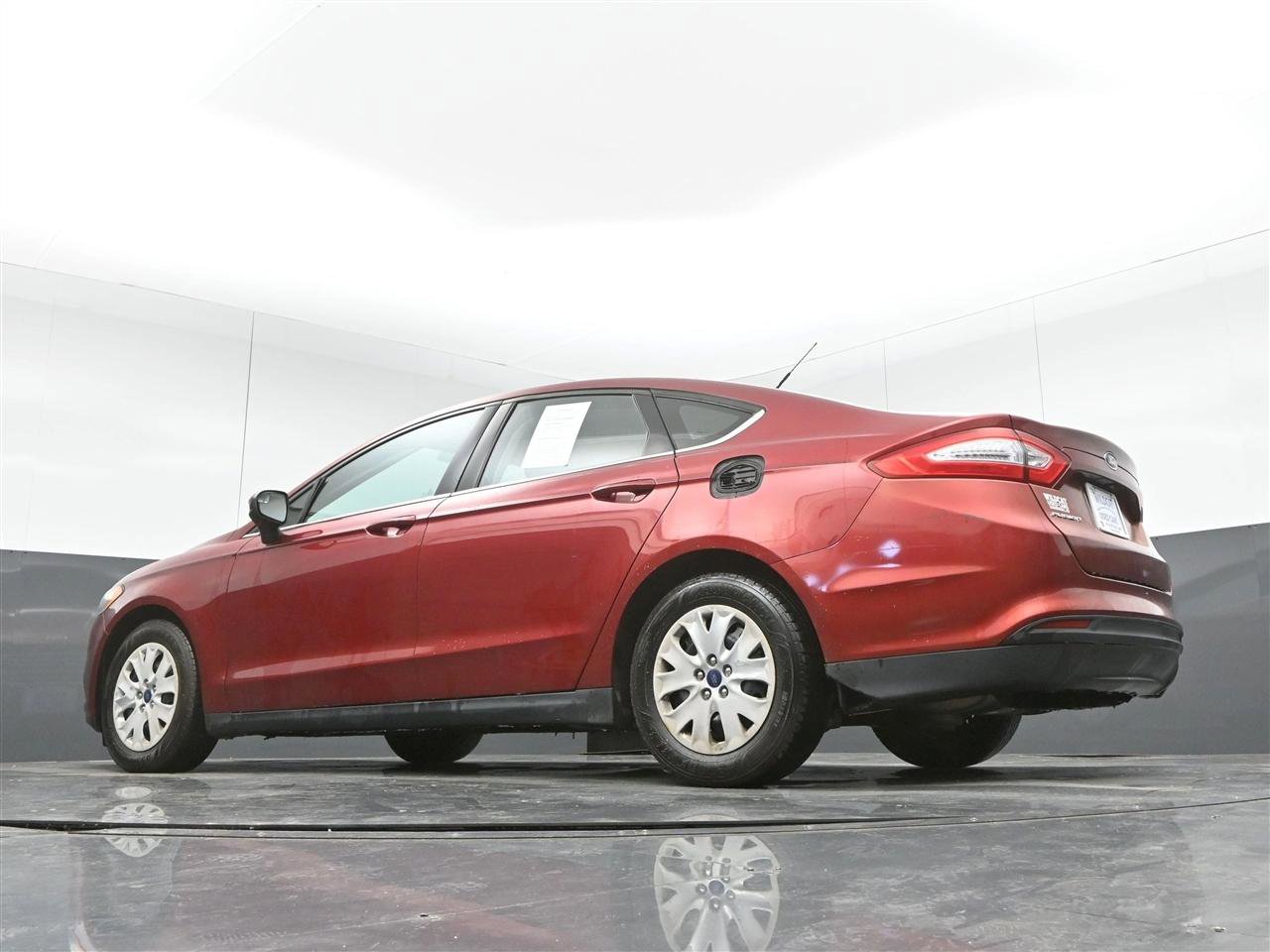Used 2013 Ford Fusion S FWD image 33