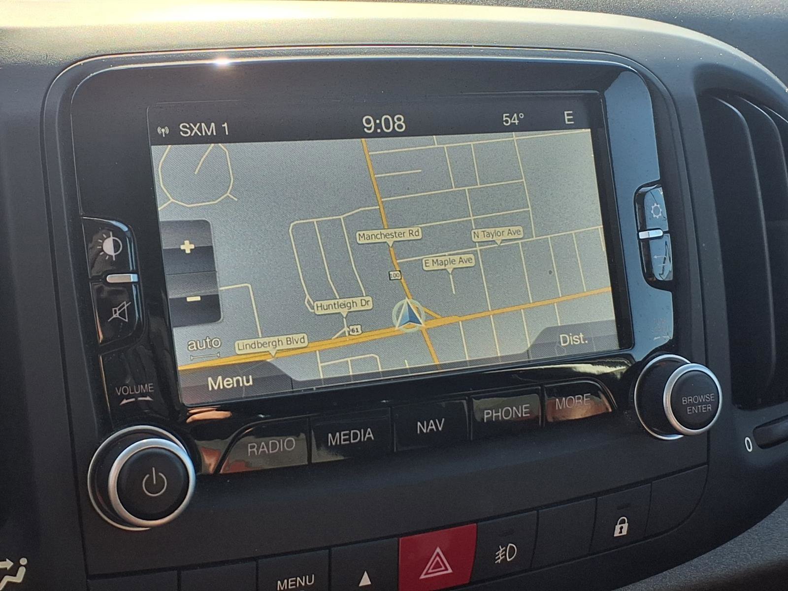 Used 2016 FIAT 500L Trekking FWD image 8