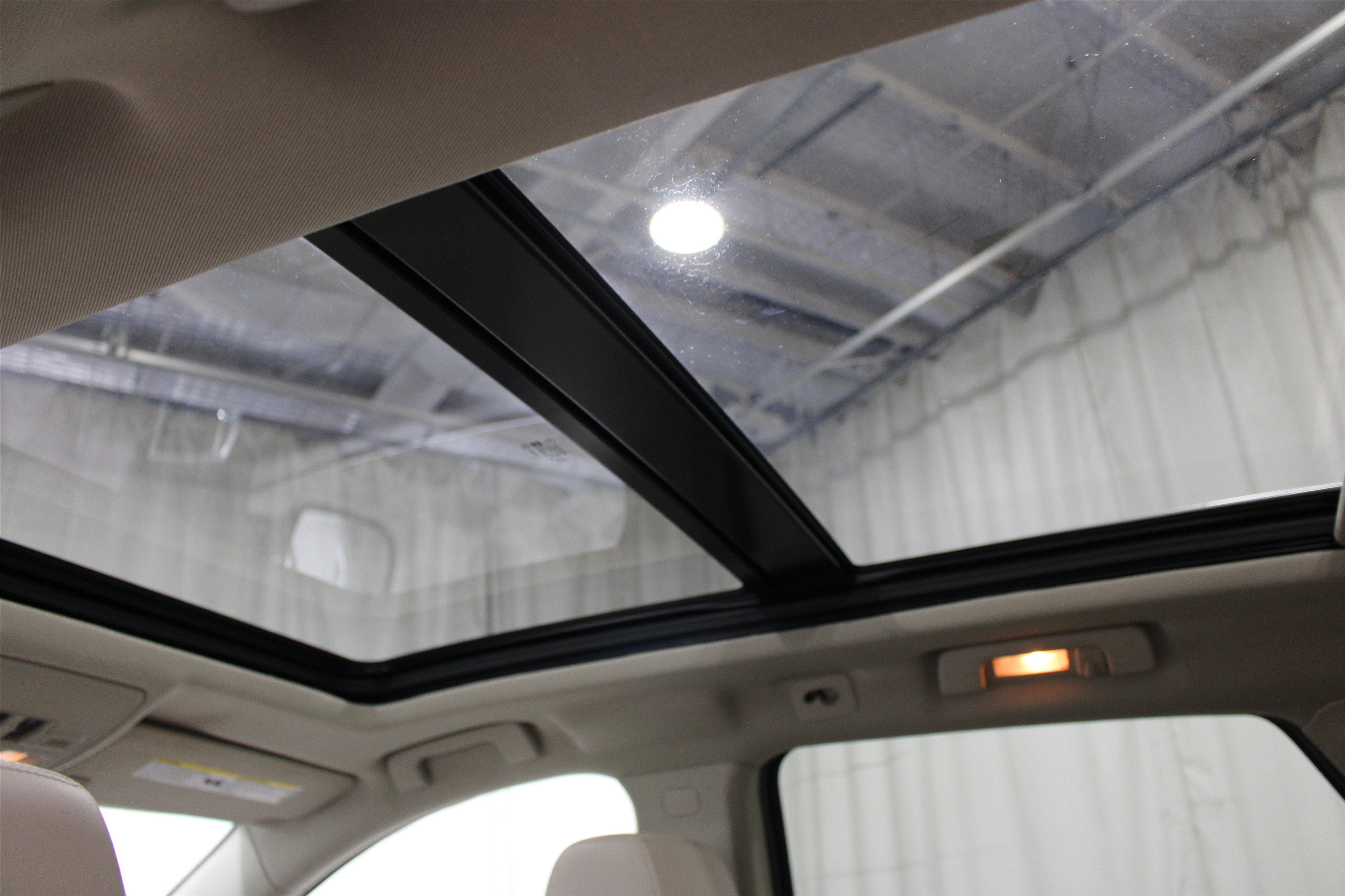 Used 2012 Cadillac SRX Performance FWD image 23