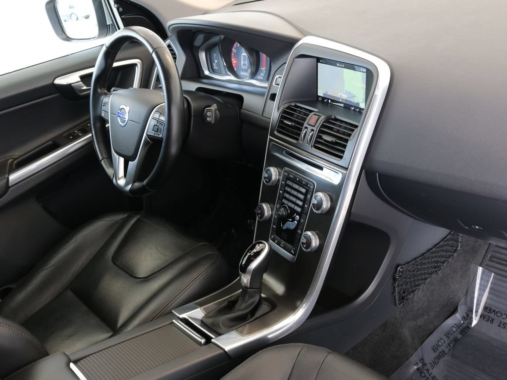 Used 2015 Volvo XC60 T5 w/ Protection Package AWD/4WD image 44