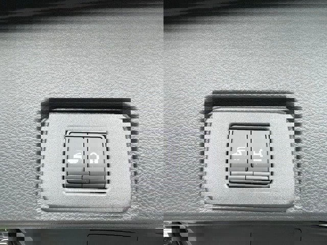 New 2025 Nissan Rogue SL w/ Tech Package image 17