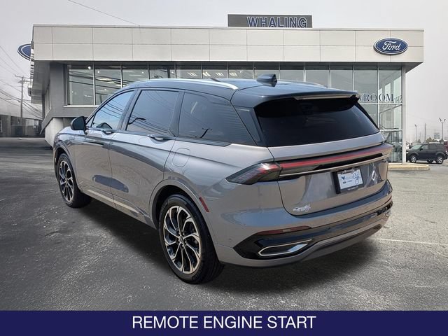 Used 2024 Lincoln Nautilus Reserve AWD/4WD image 6