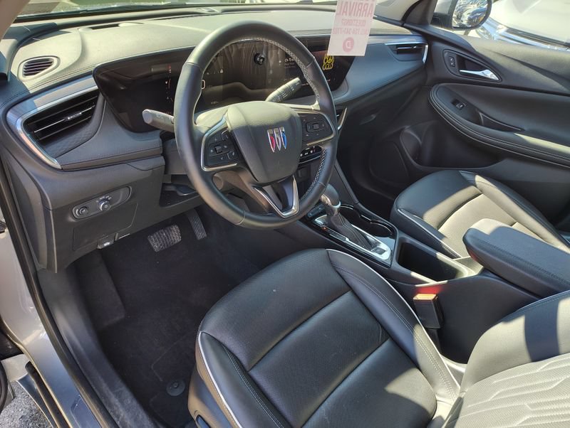 Used 2024 Buick Encore GX Avenir FWD image 12